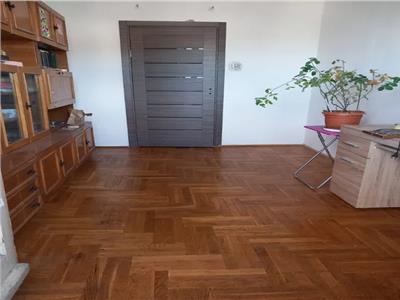 Apartament 3 camere, etaj intermediar, zona Astra, Brasov