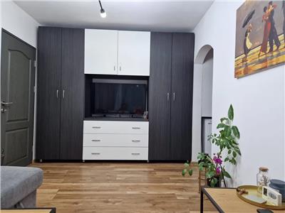 Apartament renovat cu 2 camere, etaj 2, Florilor, Brasov