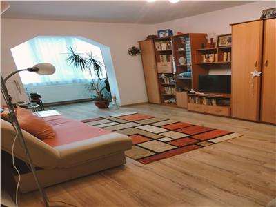 Apartament renovat la parter inalt, cu 2 camere in Astra, Brasov